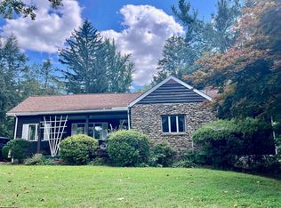 7 Mill Fall Run Rd, Fairmont, WV 26554