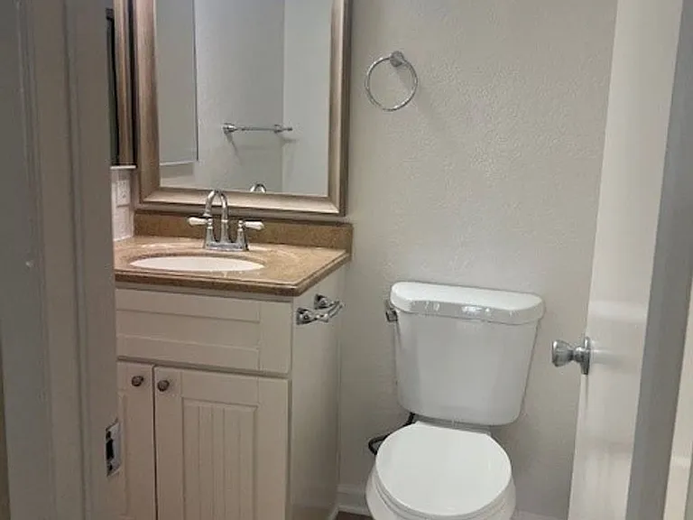 Villa Hermosa Apartments — Photo 10