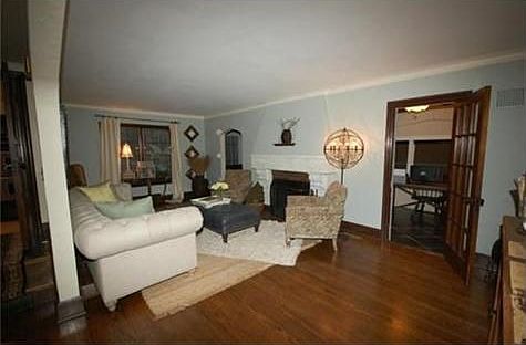 3rd image of 5558 Crestwood Dr