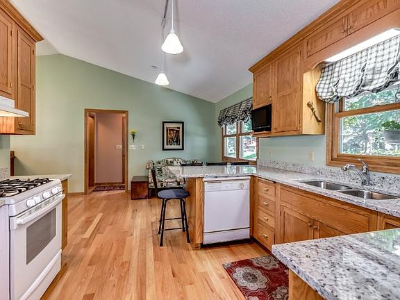 Fantastic kitchen with tons of natural light and new granite counter tops!