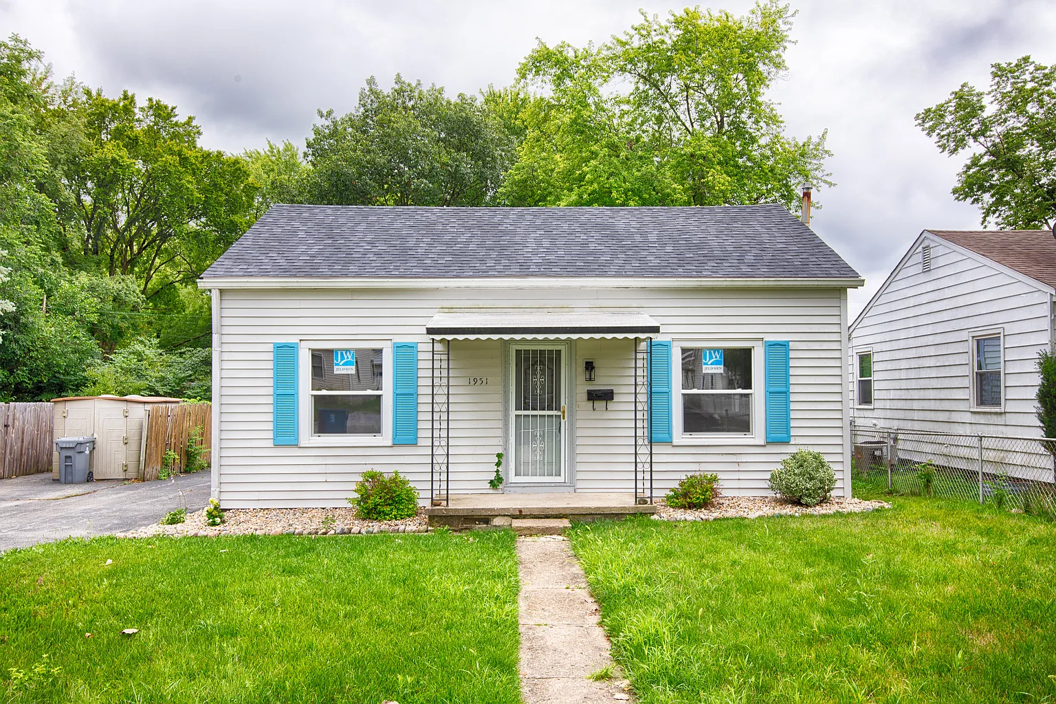 1951 Maple Ave photo 1