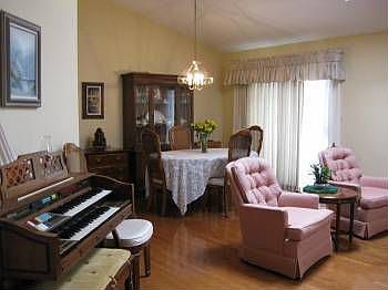 3rd image of 1028 Dartmouth