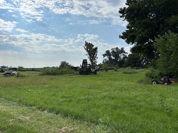 1635 E 1553rd Rd, Streator, IL 61364