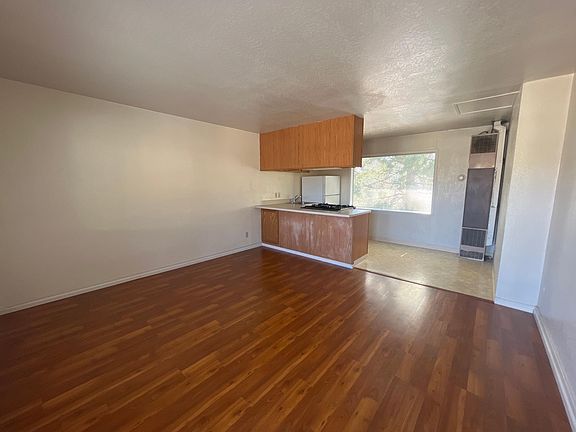 4th image of 137 Kahle Dr #28