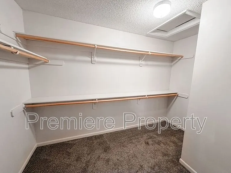 264 N Hedge Ln — Photo 21