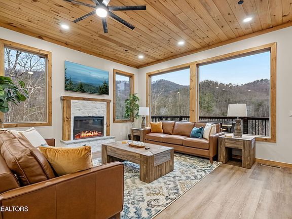 4th image of 4116 Elk Ridge Way