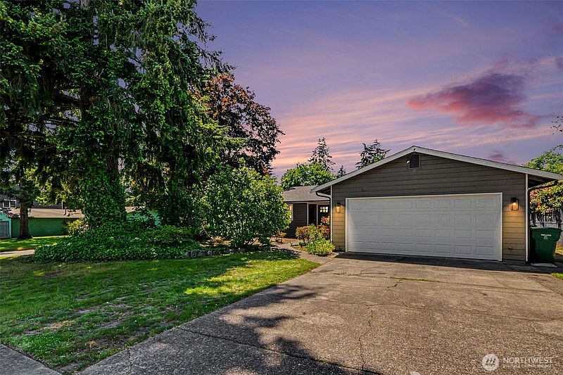 3rd image of 28605 30th Avenue S