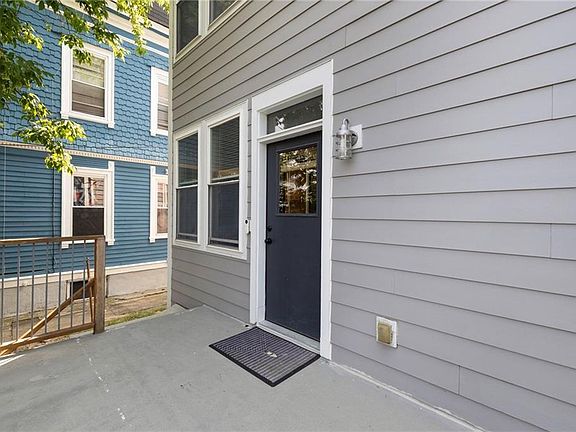 4th image of 114 Ring St #1