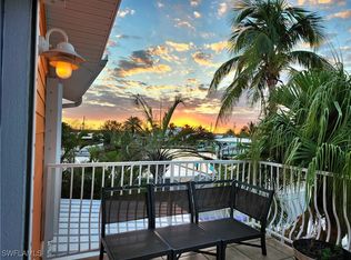 2602 Bayshore Dr, Matlacha, FL 33993