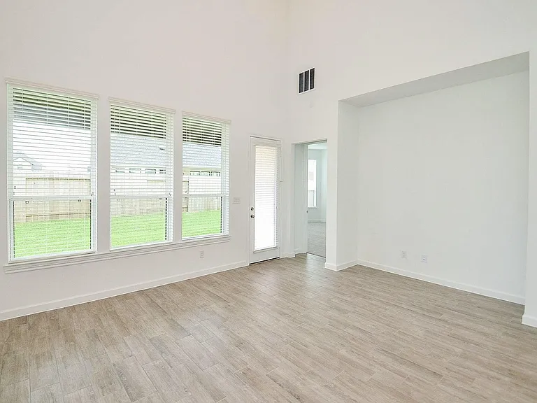 3811 Hermitage Dr — Photo 21