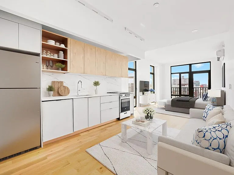 597 Grand St #901 — Photo 1