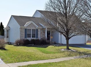 1221 Valley Dr, Marysville, OH