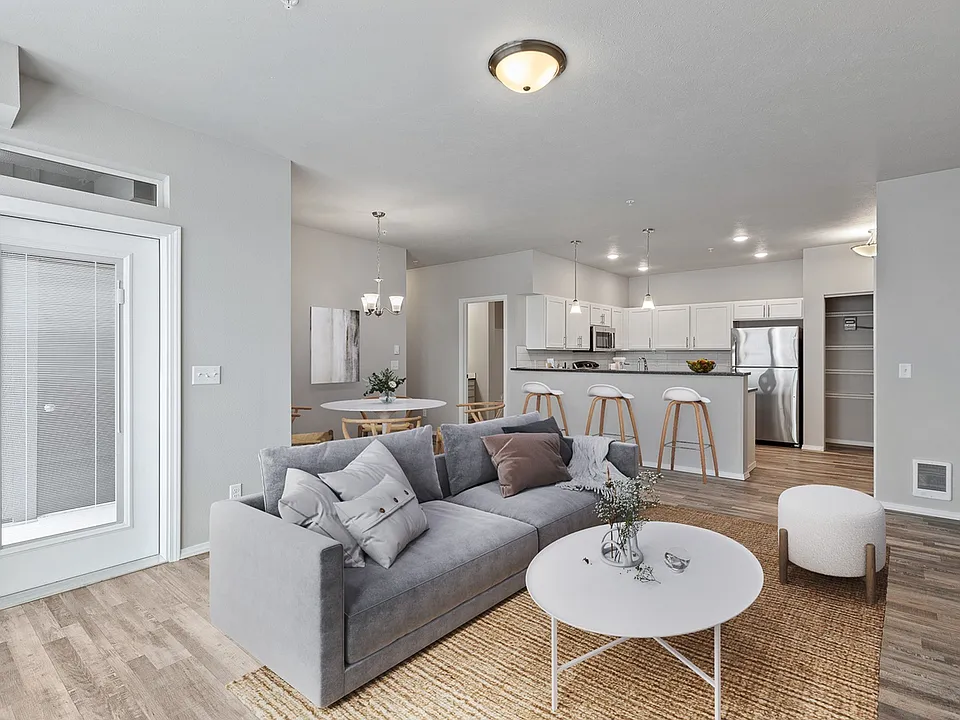 Broadway12 - Apartments for Rent in Spokane Valley