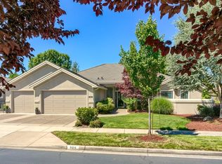 604 Seventh Fairway Dr, Medford, OR