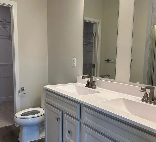 168 Bethlehem Pl — Photo 8