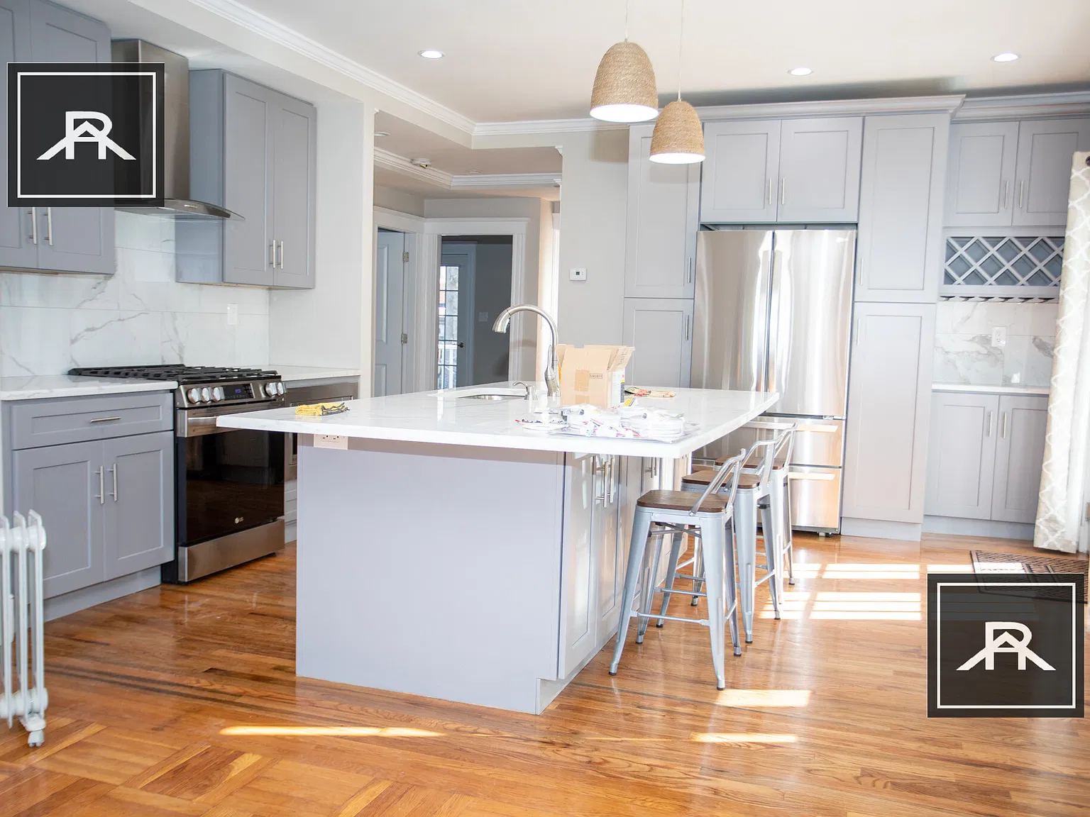 4 bed, 3.0 bath, 2500 sqft, $7,000 — Photo 2