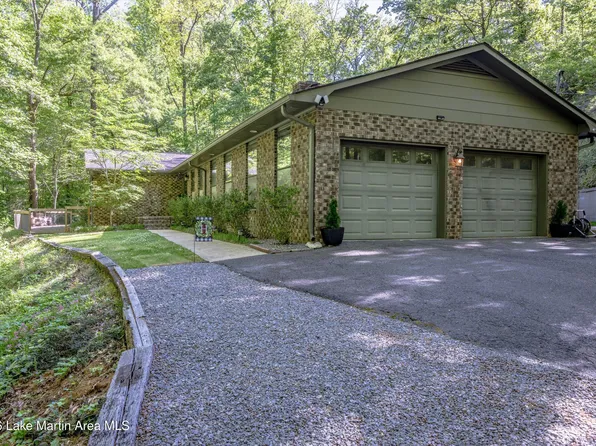 514 Sleepy Hollow Dr, Alexander City, AL 35010