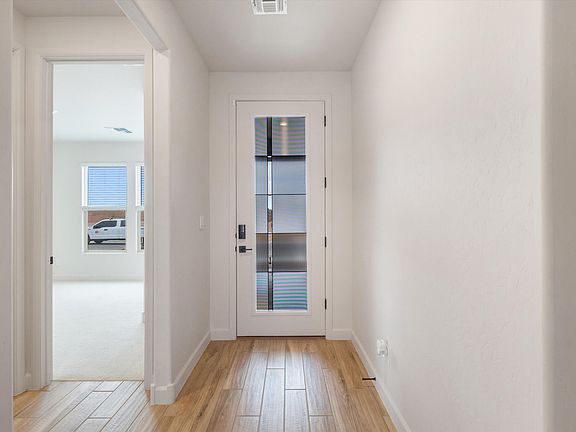 5th image of 2444 Marble Ave NE