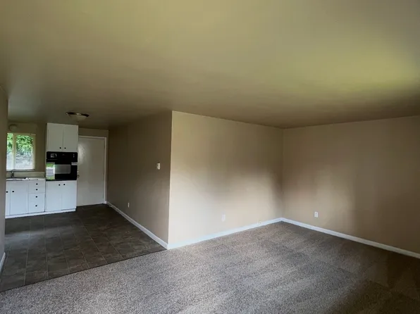 (undisclosed Address), Olympia, WA 98501