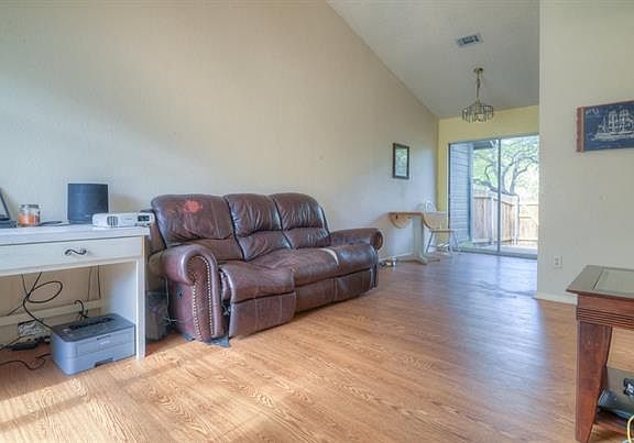 3rd image of 1015 E Yager Ln Unit 190