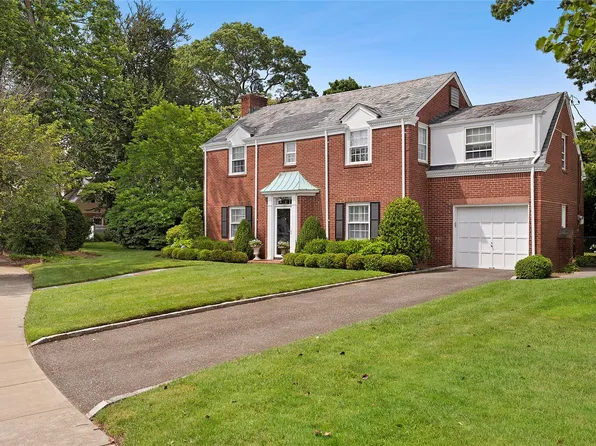 93 Fountain Avenue, Rockville Centre, NY 11570