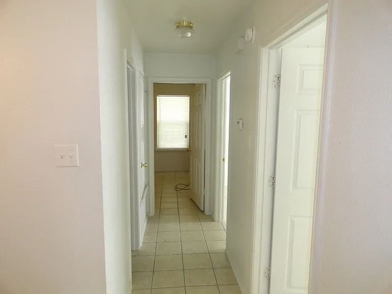 311 Jeff Gordon Dr — Photo 8