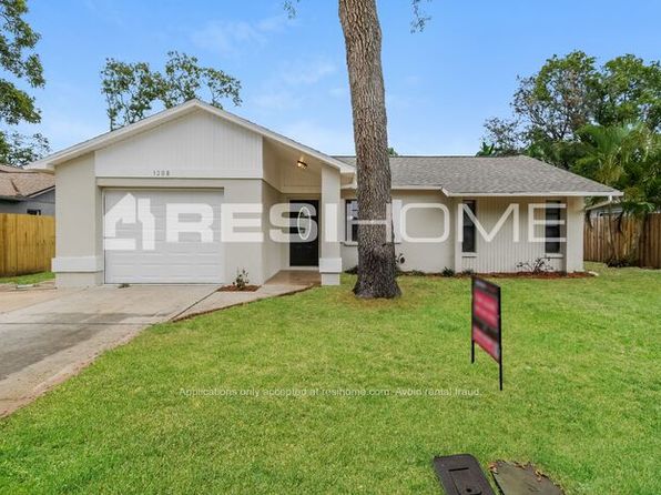 1208 Begonia Dr