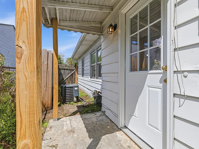 1441 W Lynn Dr — Photo 20