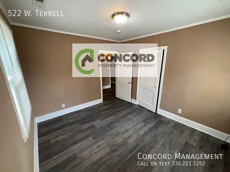 522 W Terrell St — Photo 12