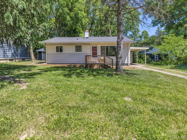 1918 Pontiac Trl, Ann Arbor, MI 48105