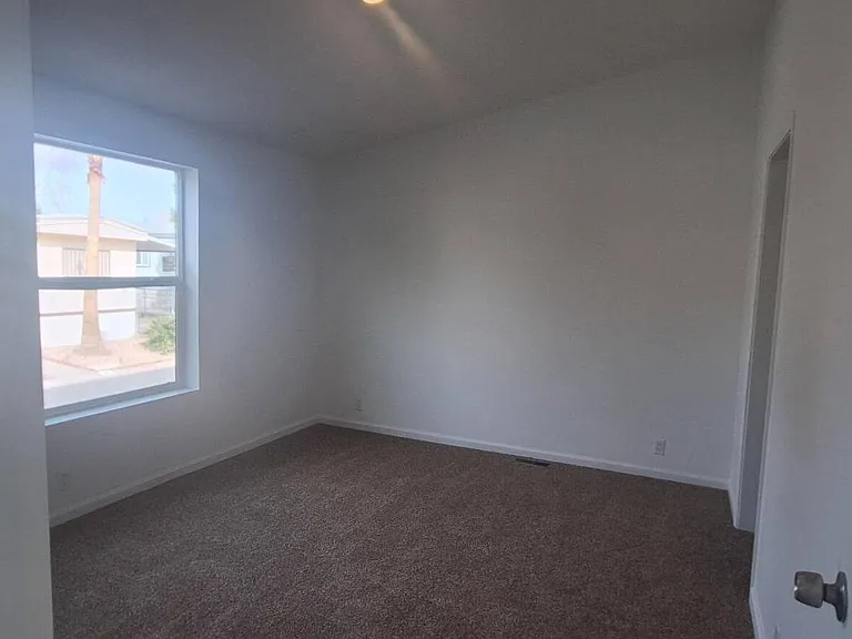 543 N Lamb #55 — Photo 15