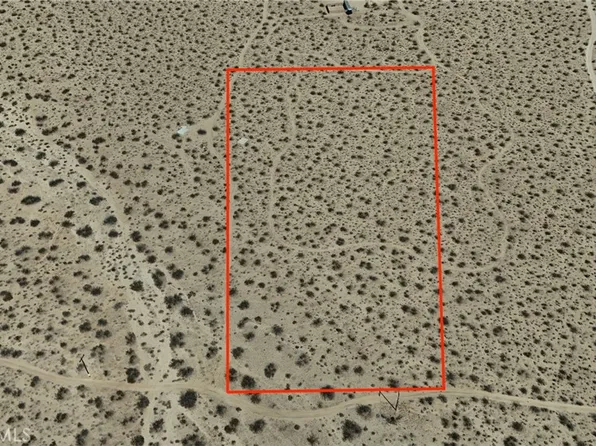 774 Manzanita Rd, Landers, CA 92285