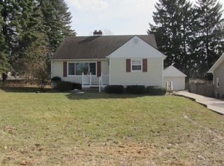 303 W Madison St, Dewitt, MI 48820