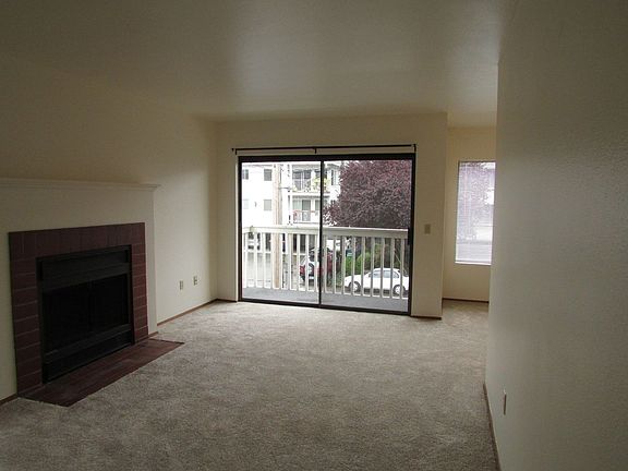 2nd image of 1552 NW 52nd St #5