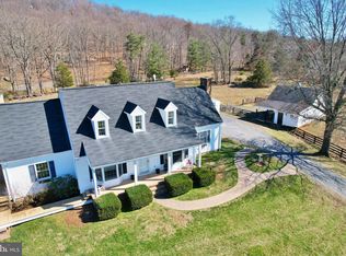 8676 Meadows Rd, Warrenton, VA 20186