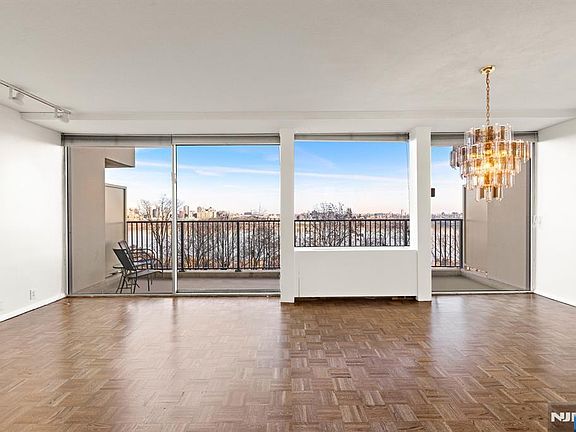 2nd image of 3 Horizon Rd APT G11