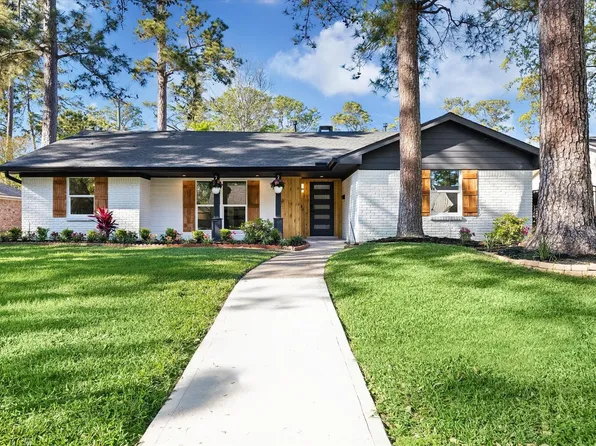 10042 Valley Forge Dr, Houston, TX 77042