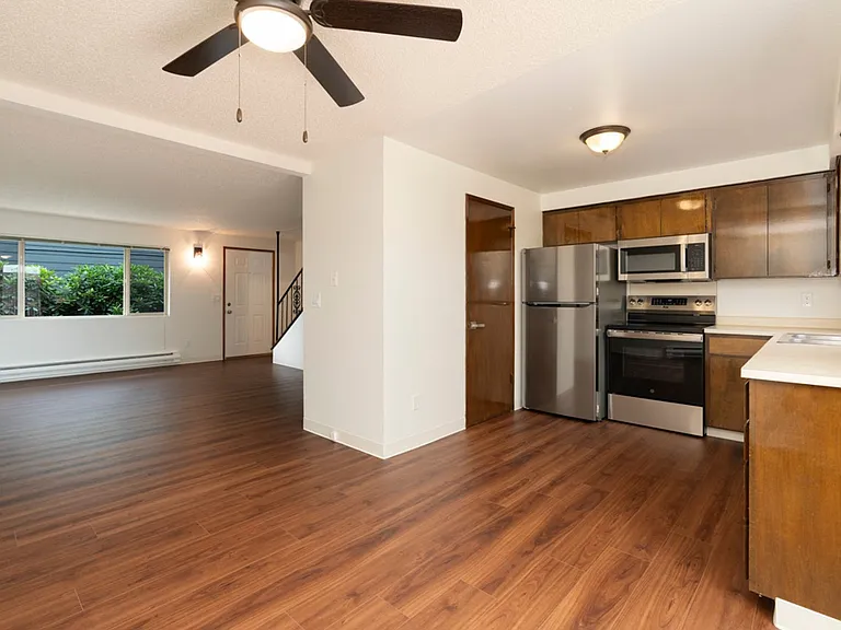 Cascade Vista — Photo 17