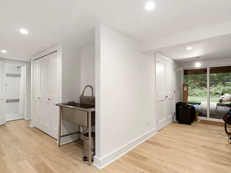 106 Peconic Hills Dr — Photo 16