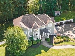 380 Mohawk Rd, Raynham, MA 02767