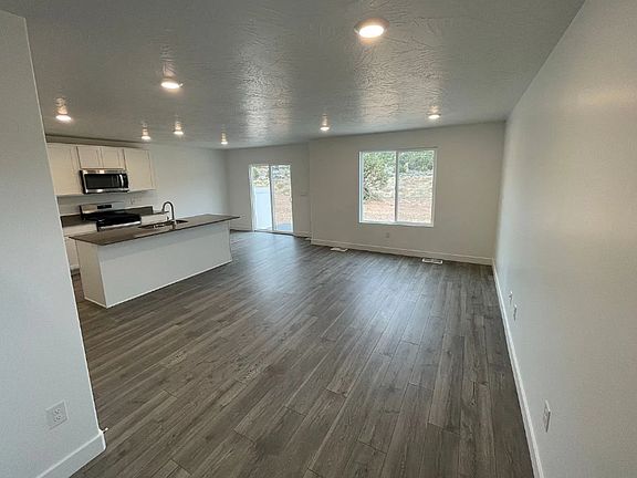 3rd image of 2939 W Lagrand St