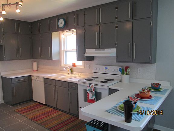 Cute Kitchen. All appliances included