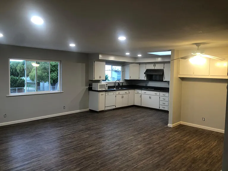 1041 Connecticut St #B — Photo 7