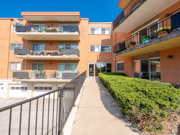 940 Holbrook Rd APT 2B, Homewood, IL 60430