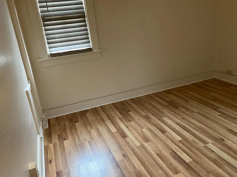 314 E 3rd Ave — Photo 19