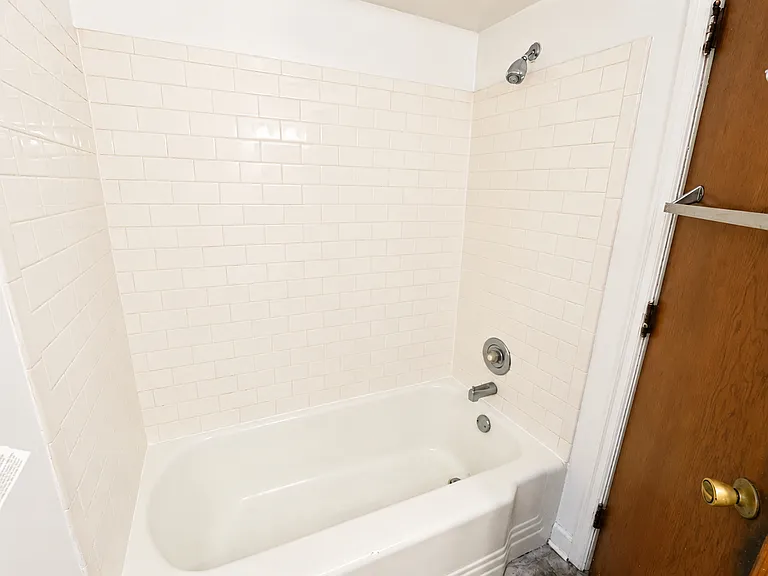 Cleveland/Niles Apartments — Photo 9