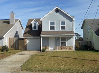 475 Sandy Ridge Cir, Mary Esther, FL 32569