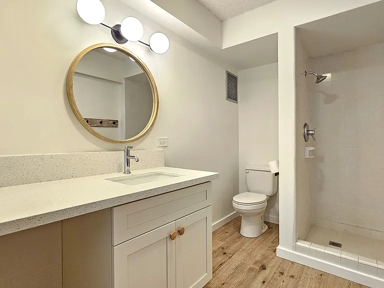 1550 Wilder Ave #810 — Photo 8