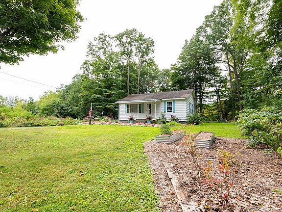 5th image of 413 Kashong Rd
