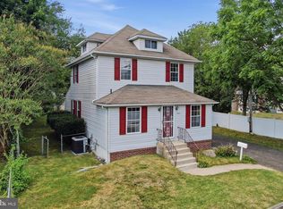 242 Trenton Ave, Laurel Springs, NJ 08021